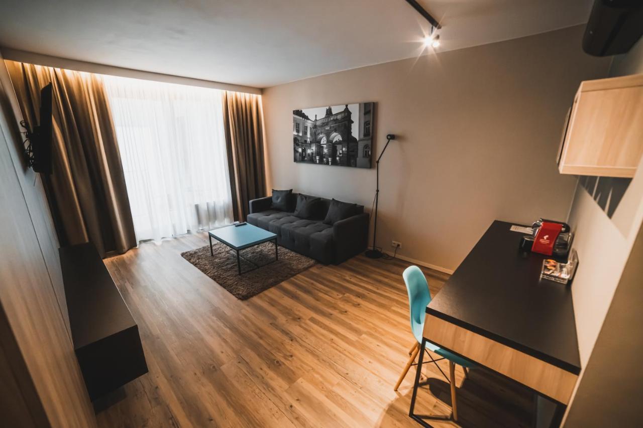 Avenue Pallova 28 Hotel 4*